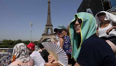 Paris Olympics crowds feel the heat as temperatures rise following rain at start of Games