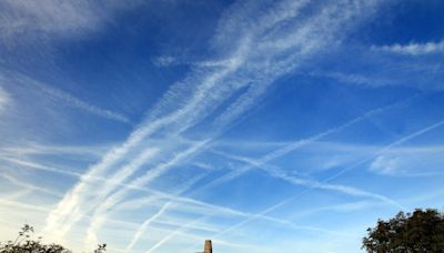 Battle of the skies as airlines fight over impact of contrails on the climate