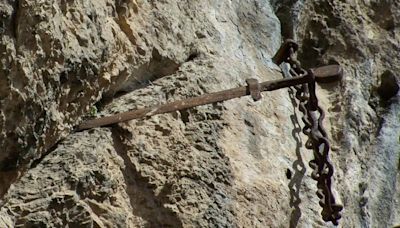 French ‘Excalibur’ mysteriously disappears after being stuck in rock for 1,300 years. The story of the ‘magic’ sword