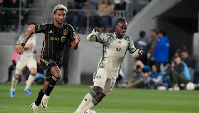 Denis Bouanga’s stoppage-time goal helps LAFC beat Portland Timbers 3-2