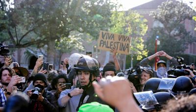 美國多校支持巴人的示威蔓延 示威者與執法者及校方陷緊張對峙 - RTHK