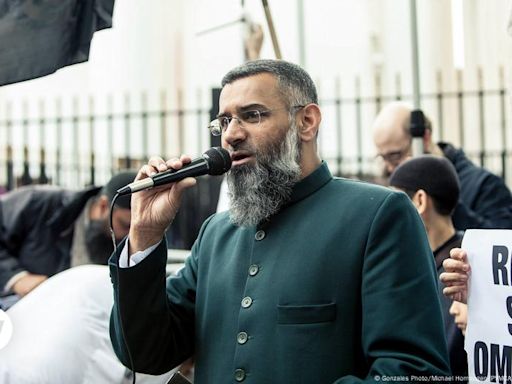 UK Islamist preacher Anjem Choudary handed life sentence – DW – 07/30/2024