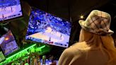 Fans flock to local bar to watch NCAA Tournament