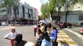 Protestan en Toluca observadores de casilla de Morena; piden pago prometido