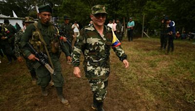 Divisions among Colombia s FARC dissidents complicate peace talks