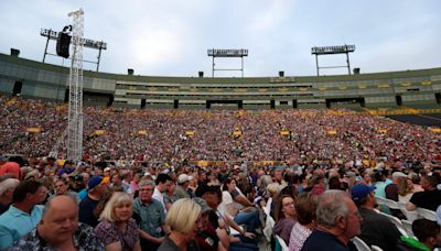 Packers begin Lambeau Field lease talks well ahead of deadline, but city of Green Bay puts them on hold