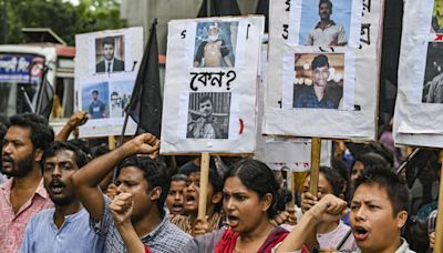 What is happening at the quota-reform protests in Bangladesh?