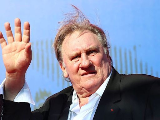 Gérard Depardieu Accused of Punching the ‘King of Paparazzi’