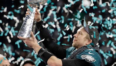 Former Arizona Wildcat, Super Bowl MVP Nick Foles announces retirement from NFL