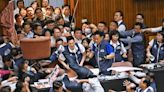 菜市場政治學》突破民主天花板：台灣政黨競爭極化困境的遠因 - 自由評論網