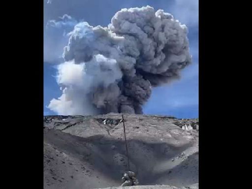 Volcán Nevado del Ruiz vuelve a emitir ceniza, pero no hay que alarmarse