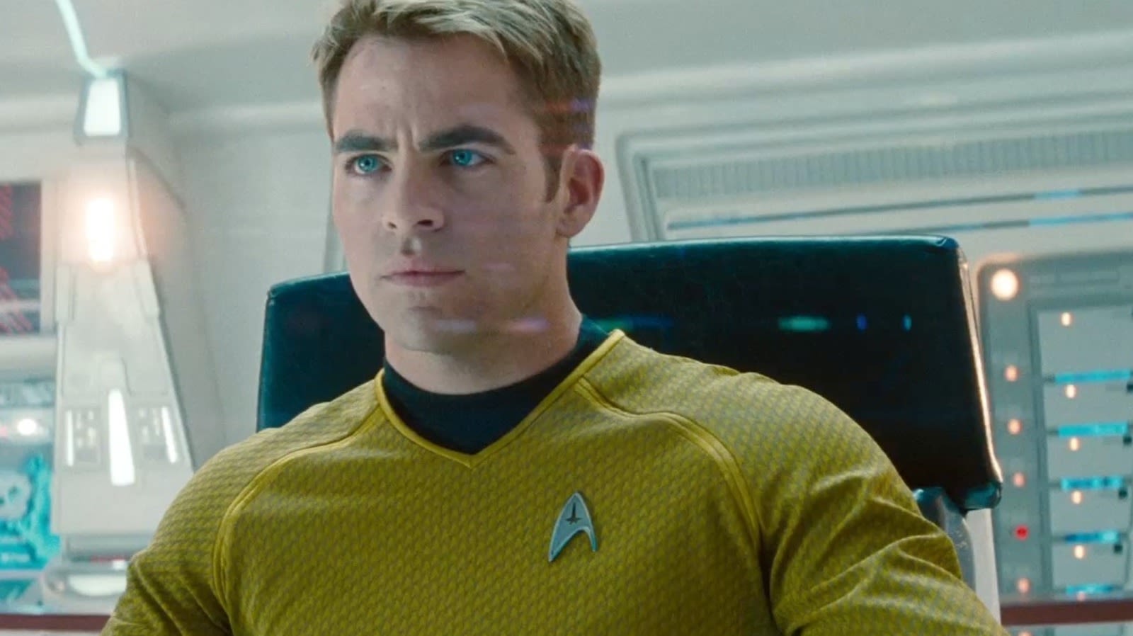 Star Trek Into Darkness Cut An Emotional Scene Between Kirk And Rima's Daughter - SlashFilm