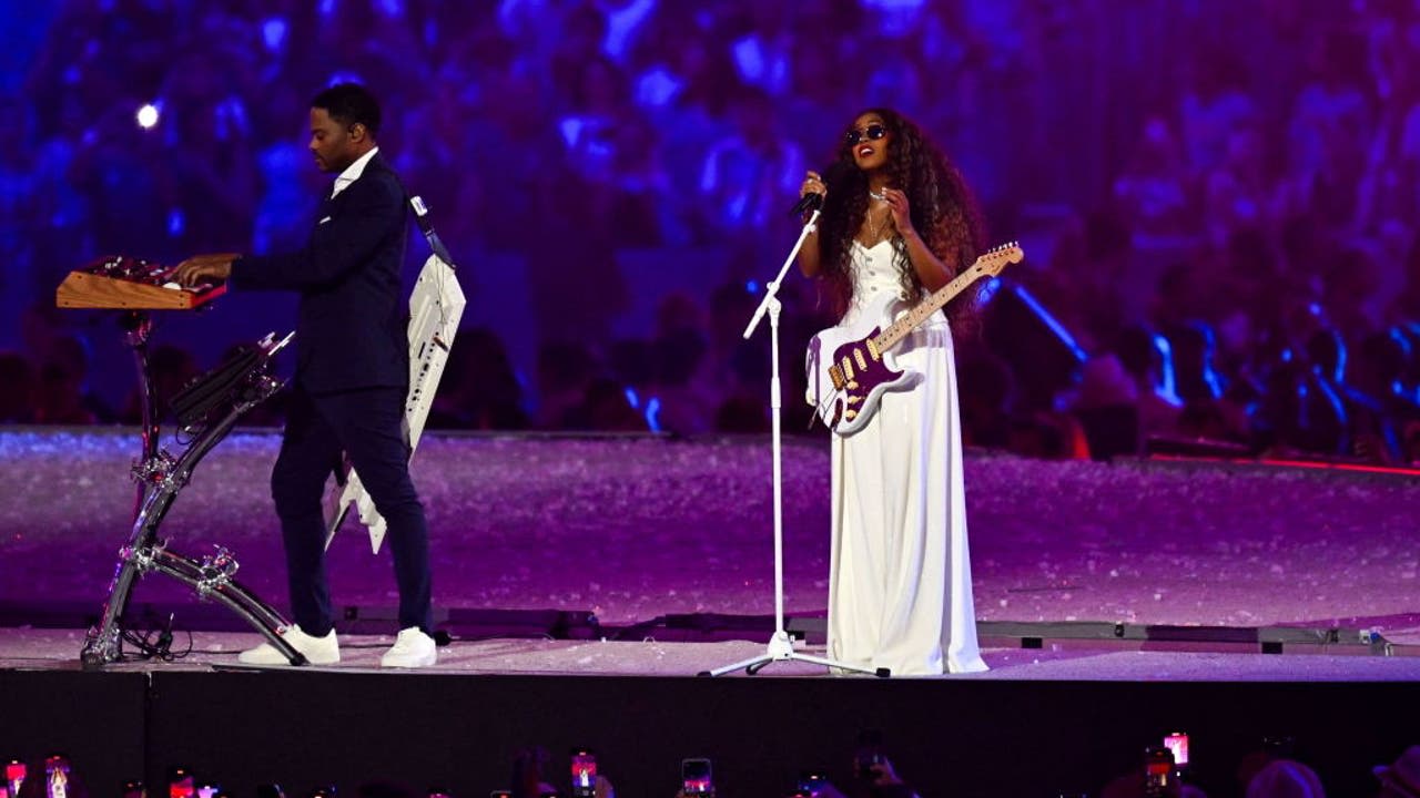 Vallejo's H.E.R. sings national anthem at Olympics closing ceremony