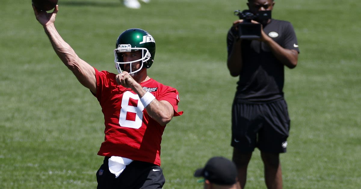 Injuries, holdouts, and more from the first NFL OTA sessions