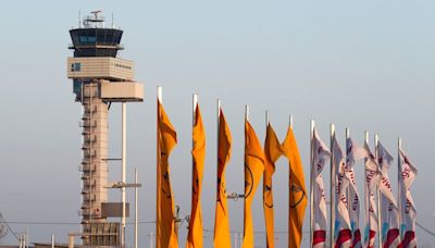 Un aeropuerto alemán interrumpe los vuelos tras la irrupción de activistas climáticos en la pista