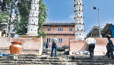 BMC contractor damages Banganga’s heritage steps, ASI, locals livid