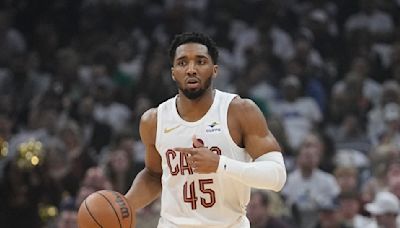 Cavaliers' Donovan Mitchell reportedly expected to miss Game 5 vs. Celtics with calf strain