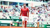 Novak hurts knee, rivals smell blood - BusinessWorld Online