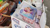 Desde comida caduca hasta ¿un libro de Frozen?: ayuda para Acapulco