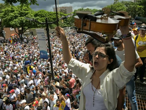 Présidentielle au Venezuela: Maduro sous pression, l'opposition dénonce "l'escalade répressive"