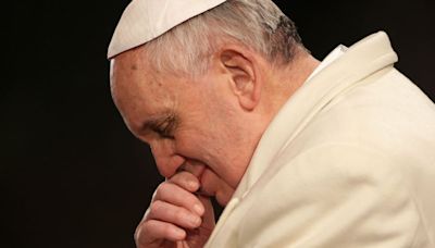El Papa Francisco visita a la sobrina de una monja asesinada por la dictadura