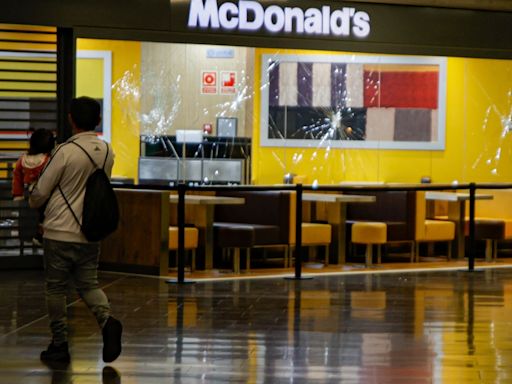 El hombre que entró con un hacha en un McDonald’s de Badalona grabó un vídeo de despedida para su familia en Pakistán