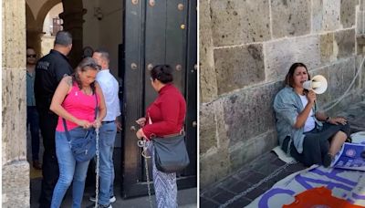 Mujeres inician huelga de hambre y se encadenan frente a Congreso de Jalisco