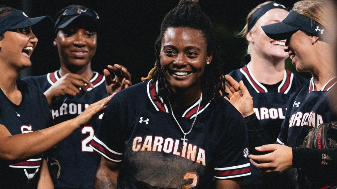 South Carolina softball defeats Mississippi State 8-4