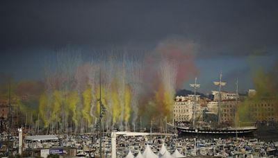 La llama olímpica ha llegado este jueves a Marsella: comienza el relevo por toda Francia