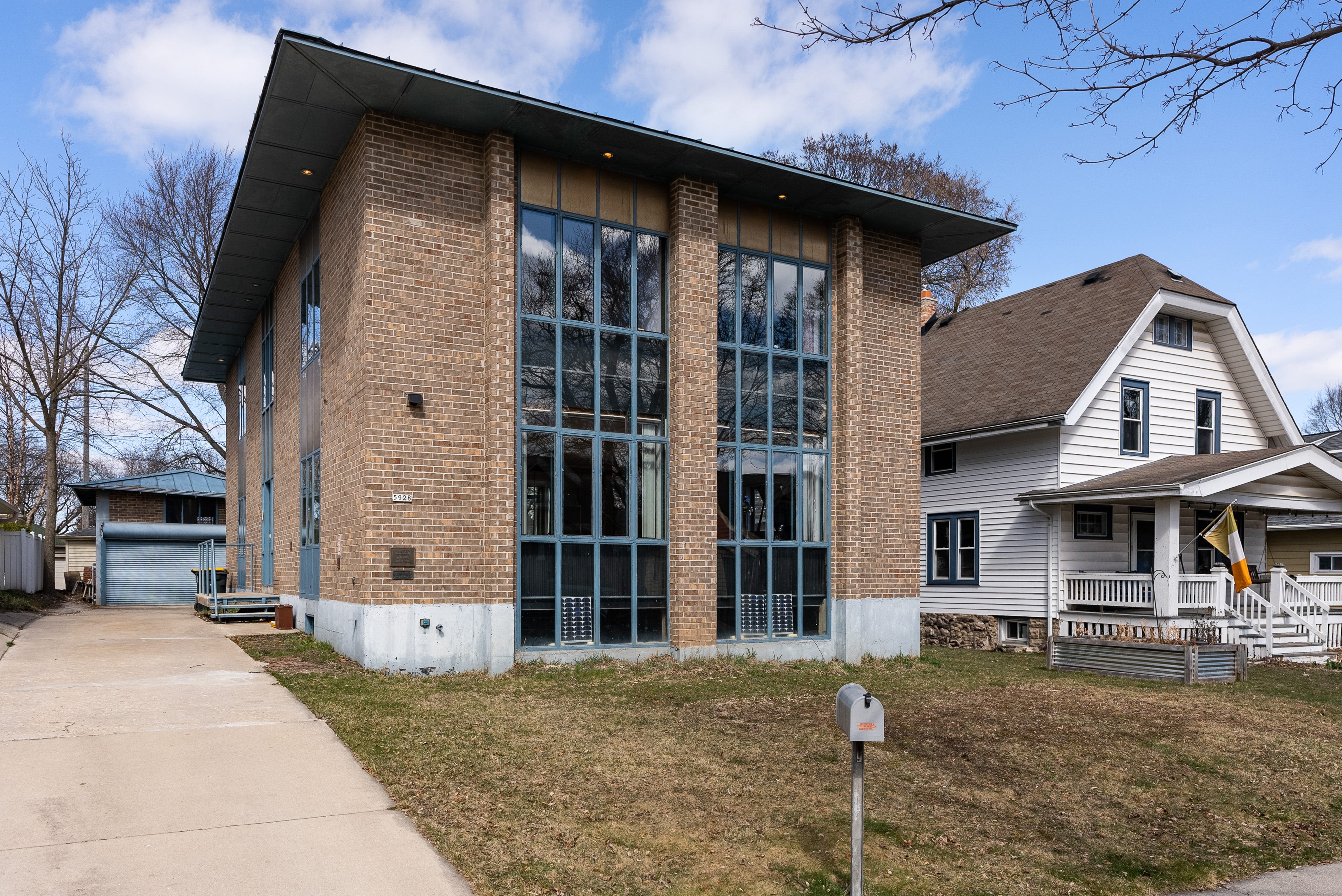 This Frank Lloyd Wright-inspired townhouse is for sale for $475,000 in Wauwatosa