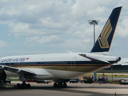Singapore Airlines Reported Record Profits for FY2024: Can its Share Price Soar?