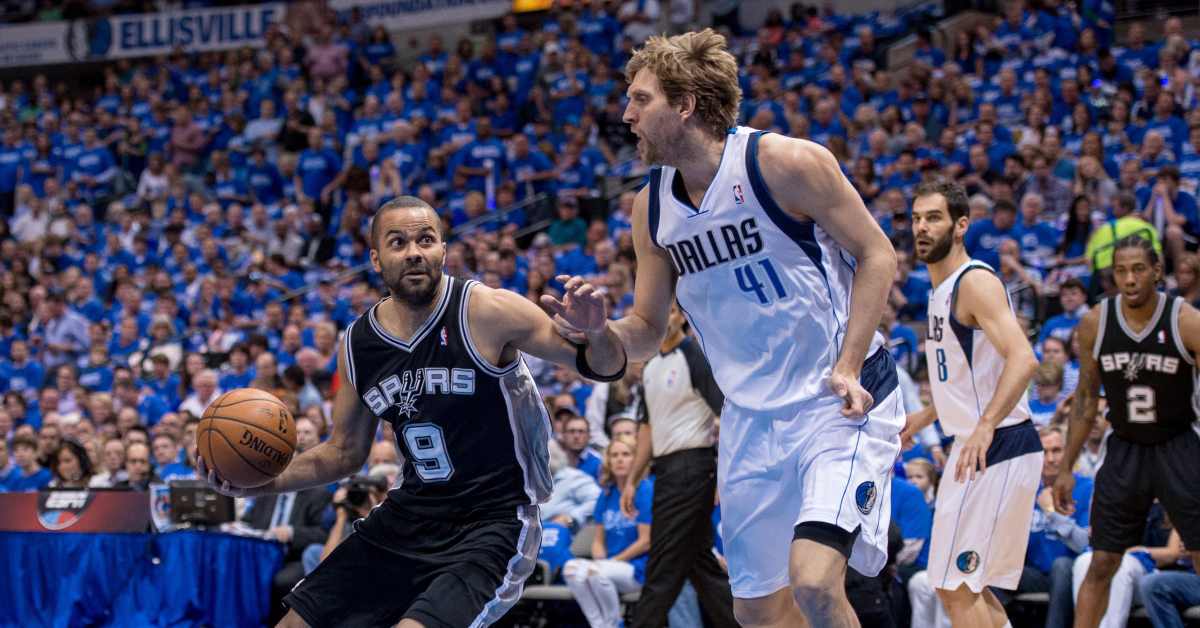 Mavs & Spurs Legends, Ex Rivals Sit Together During Germany vs. France