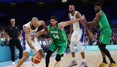 Olimpíadas: seleção masculina de basquete é dominada pela França e perde na estreia