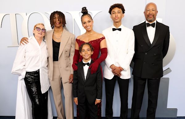 Alicia Keys Brings Her Children and Parents to 2024 Tony Awards Red Carpet