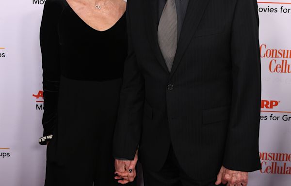 Warren Beatty and Wife Annette Bening Have 4 Children! Meet Their Adult Sons and Daughters