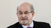 Salman Rushdie, apuñalado por un joven en una conferencia en Nueva York