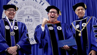 Jon Hamm tells SLU graduates that failure can lead to success