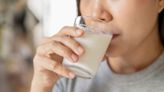每天喝牛奶會變胖？減肥喝哪種牛奶比較好？ 營養師解答「常見8真相」...奶粉不輸鮮乳