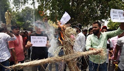 NEET-UG paper leak: Key accused arrested by CBI for stealing question paper from NTA trunk | Today News