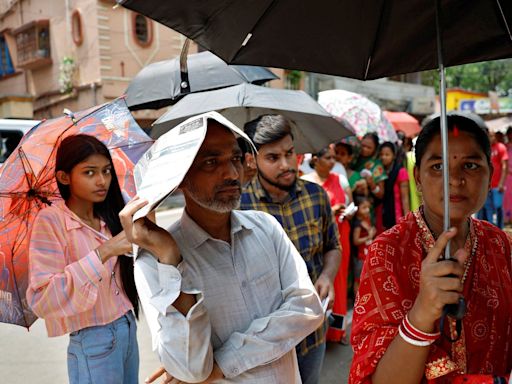 India sizzles at 47C as extreme weather dampens election turnout