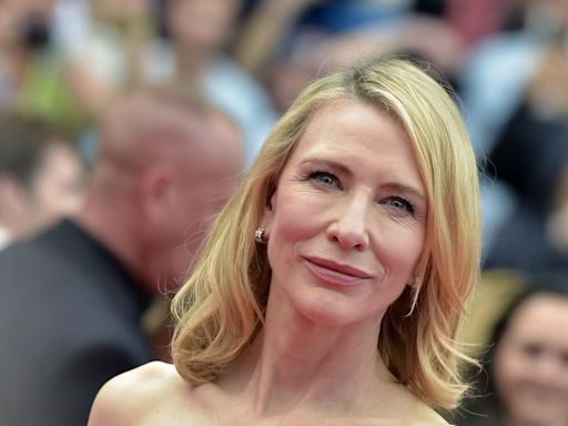 Guys! Cate Blanchett has cut her hair into a short, shaggy, chin-length bob