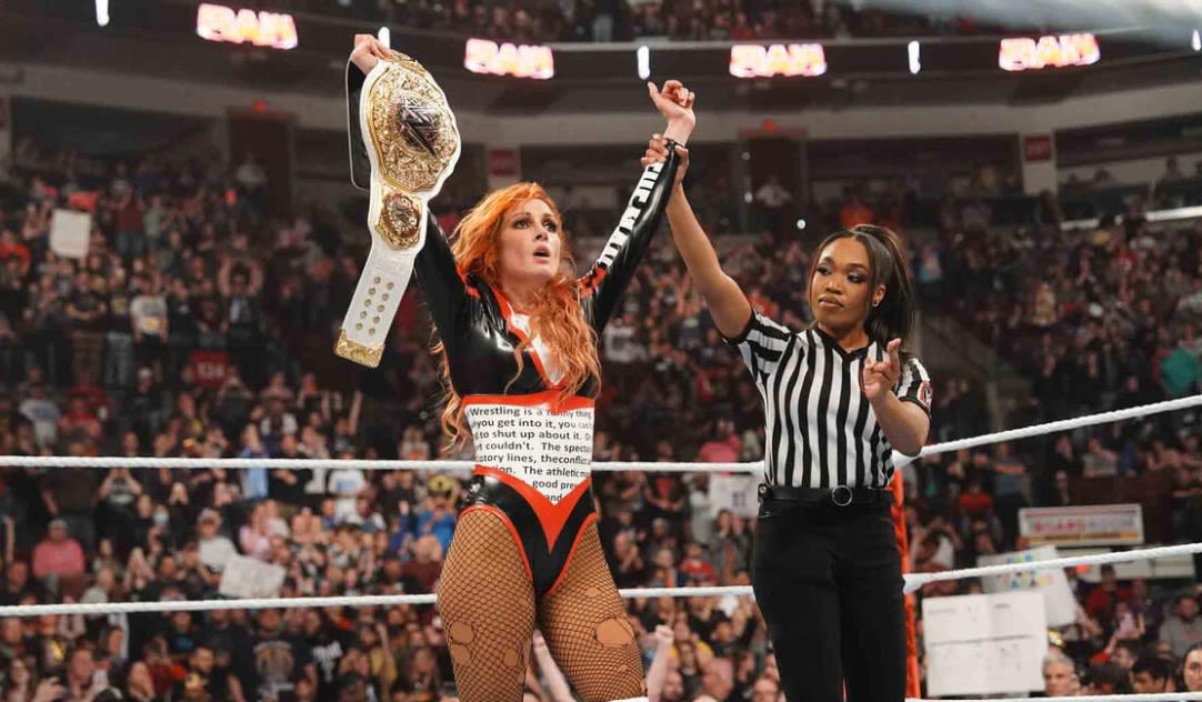 Becky Lynch’s WWE Women’s World Title Win Did Not Go Over Well With Fans - PWMania - Wrestling News