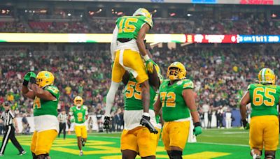 Oregon Ducks Football: Another pre-season honor for a Ducks wide receiver.
