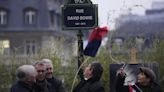 París celebra el legado musical y cultural del británico David Bowie con una calle en su honor