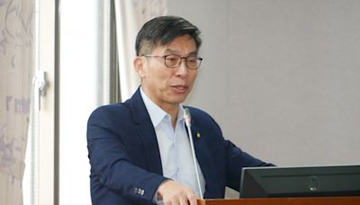 鍾佳濱提案不得舉手表決 藍白喊「禁攻占主席台就支持」：但柯建銘拒簽-風傳媒