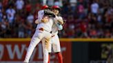 Deadspin | Reds take on Cardinals in search of 5th straight win
