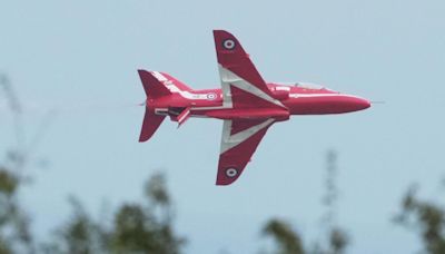 Red Arrows wow spectators as Airbourne kicks off 30th anniversary celebrations