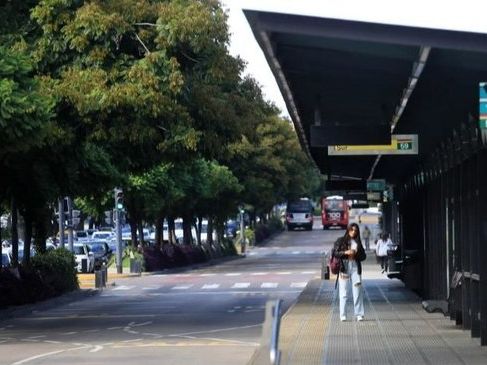 Estas son las 42 líneas de colectivos que funcionan en el AMBA este jueves durante el paro general