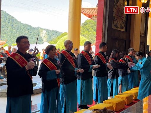 谷關大道院八八蟠桃聖會 韓國瑜出席擔任總主祭官 - 自由電子報影音頻道