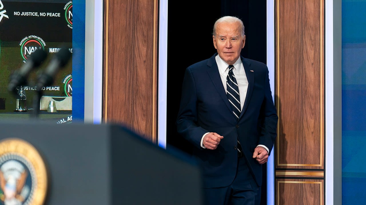 Biden approval rating mired at historic low: Gallup